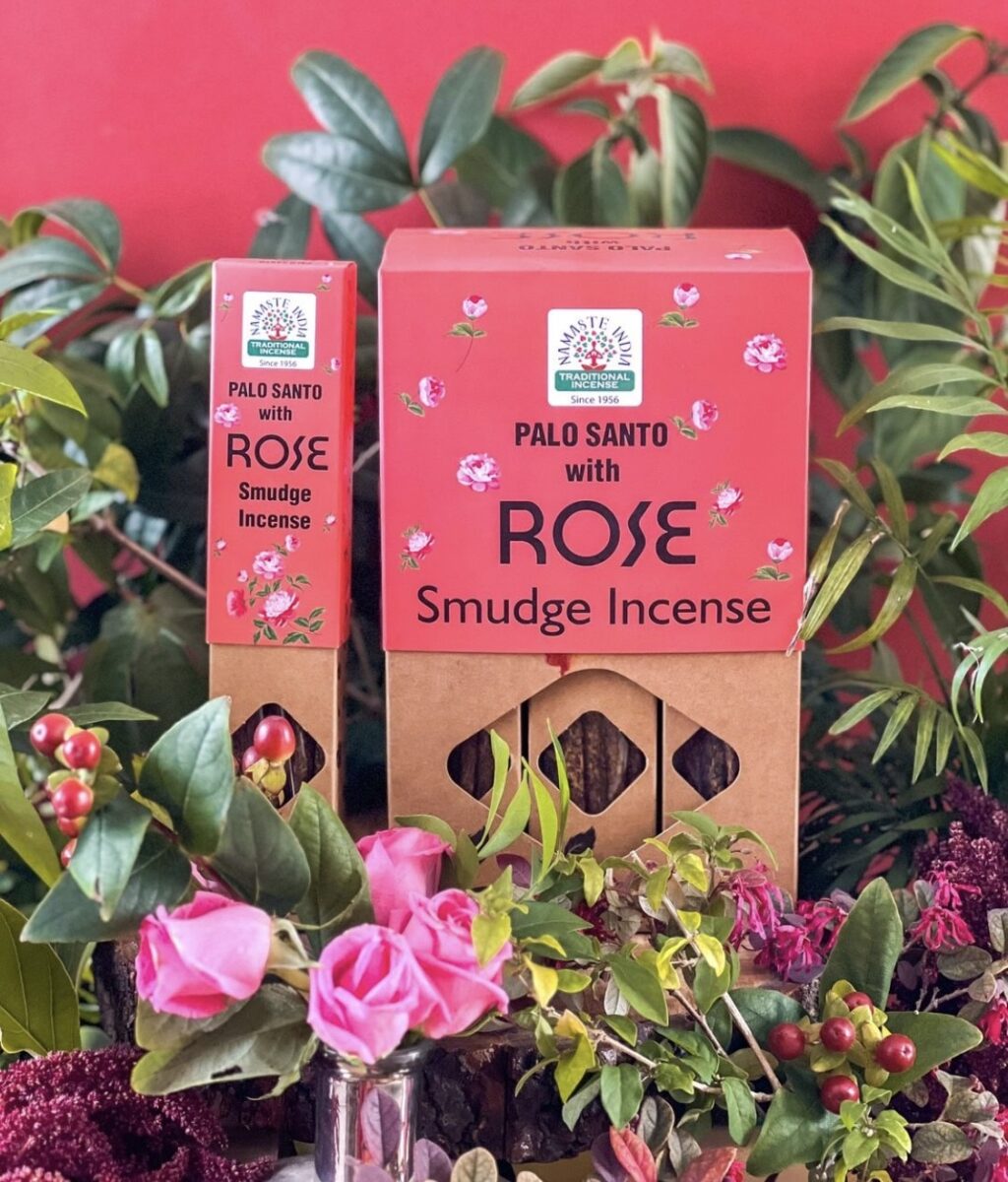 paquete de incienso rosa